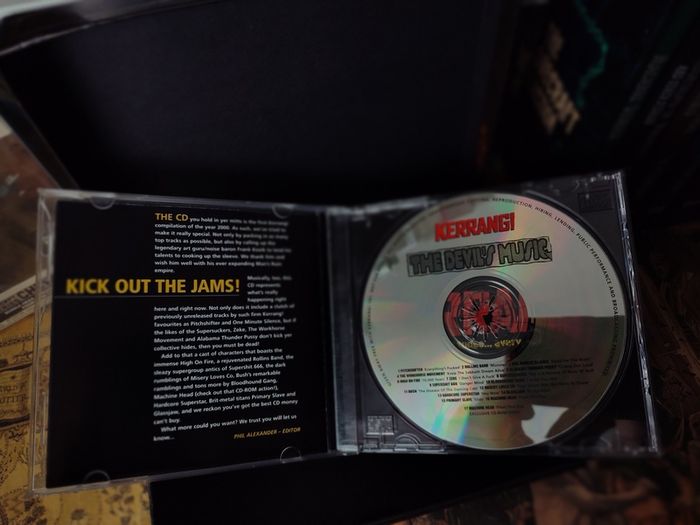 The Devils Music ! Best of 2003 Rock Metal Promo ! by Kerrang ! 17 Mega Tracks !