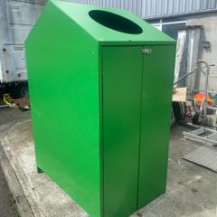 catering laundry basket. Bulk