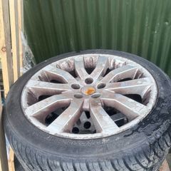 Land Rover alloys