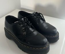 Dr Martens UK 6