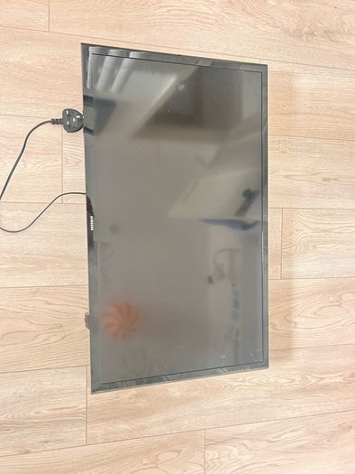 32 inch TV