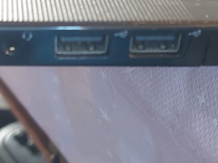 DELL Vostro 15, 3000 Series, Intel Core i3-5005U CPU, 2.0GHz, 4GB Ram, 500GB HDD, windows 10, Microsoft Edge, Chrome and VLC