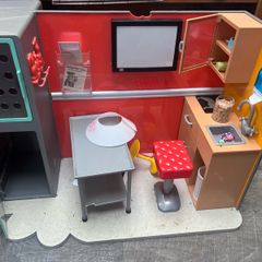 OUR Generation Dolls Vet Clinic