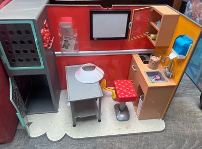 OUR Generation Dolls Vet Clinic