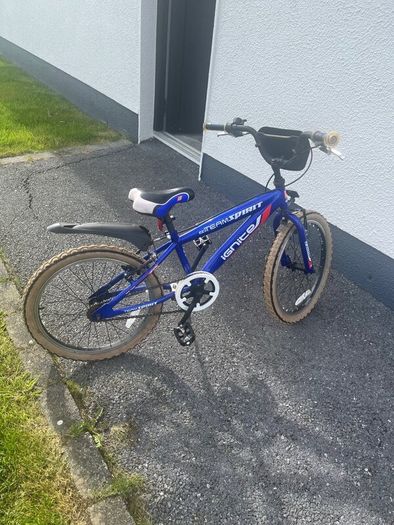 Boys bike