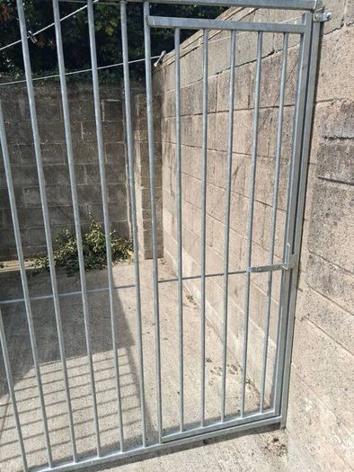 galvanised dog pen