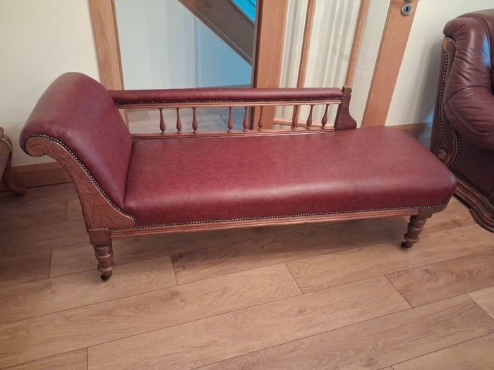chaise longue