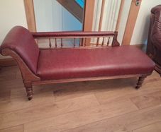 chaise longue