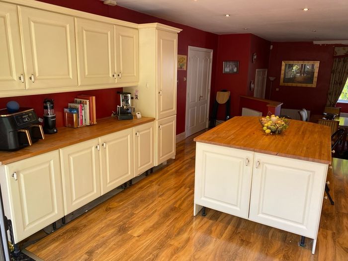 Cream Kitchen with Solid Oak Worktops + integrated Dishwasher & Fridge/Freezer + new Quartz black Sink & Mixer Tap