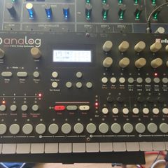 Elektron analog four