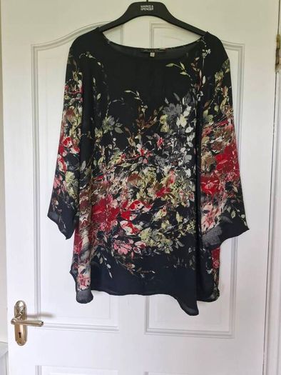 Plus size top.