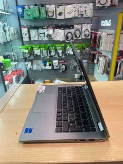 Dell Latitude 5320 13.3" 2 In 1