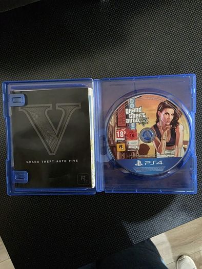 PS4 Slim 1TB + Controller + GTA V + All Cables