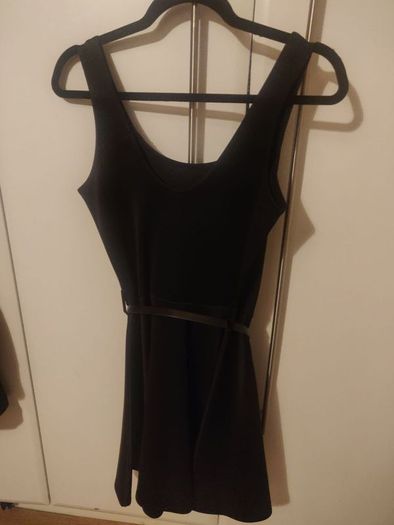 Boohoo Black Sleeveless Dress with belt