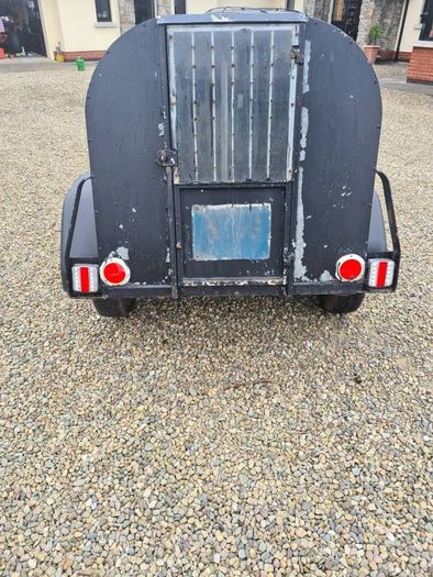 dog trailer