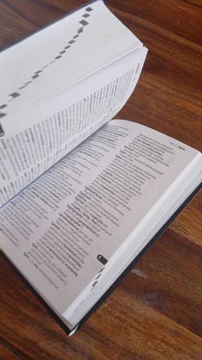 Collins English dictionary by Collins Dictionaries - pocket edition