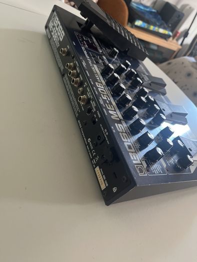 Boss Me50b multi effects bass pedal