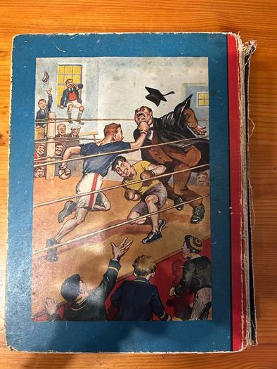 Vintage annual:'The Hotspur Book for Boys' 1943