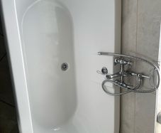 free standing bath