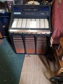 Vintage Rock Ola Juke Box