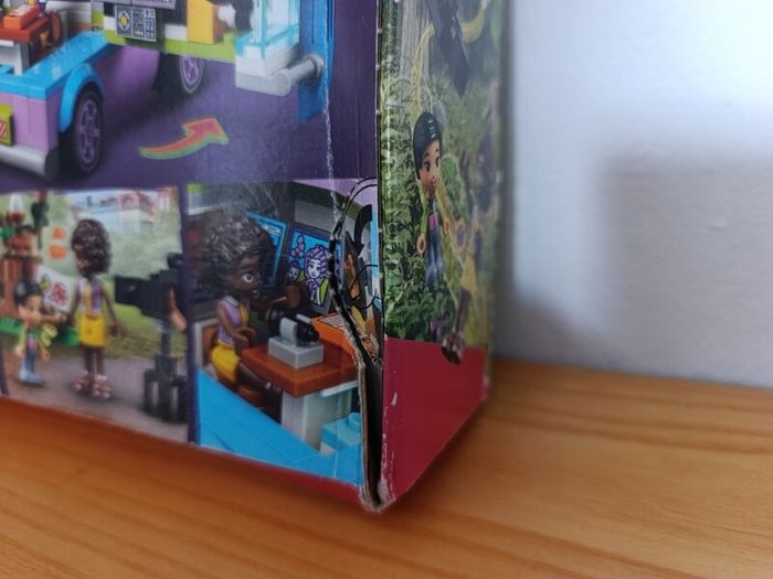 LEGO Friends Newsroom Van 41749