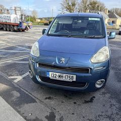 132 Peugeot partner tipee wheelchair accessible