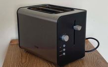 Logik 2-Slice Toaster | Tested, Clean & Working Perfectly