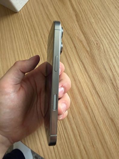 iPhone 16 Pro