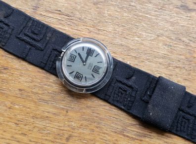 Vintage Swiss Made Pop Swatch from 1993