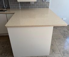 Quartz counter