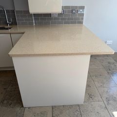 Quartz counter