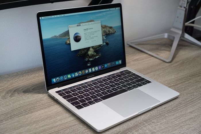 Apple MacBook Pro 13" (2019) | i5 2.4GHz | 16GB RAM | 4x Thunderbolt