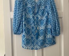 ladies blouse size 10/12