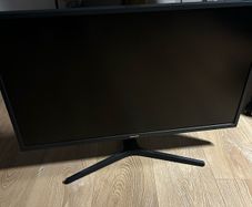 Samsung 32 inch 4K monitor