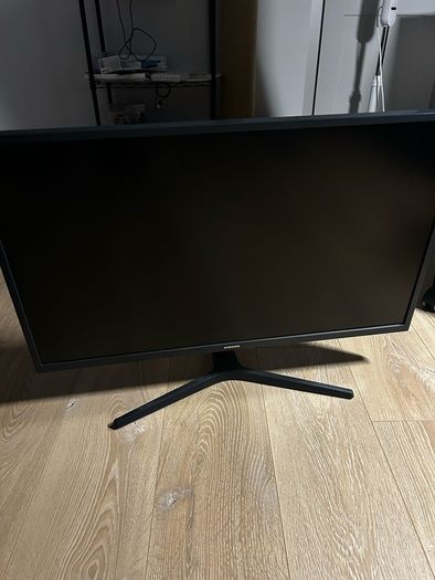 Samsung 32 inch 4K monitor