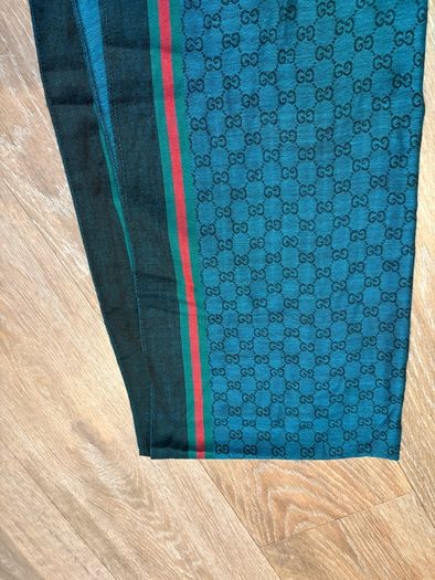 scarf/shawl