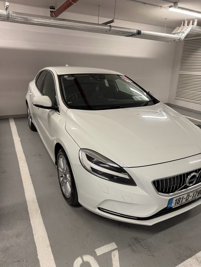 2018 Volvo V40