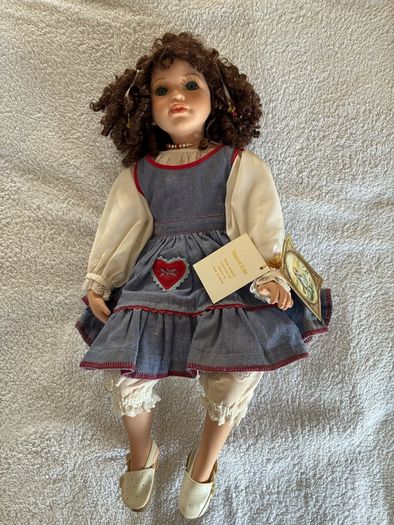 Alberon porcelain doll 1990