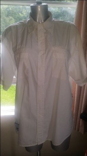 Men's white short sleeve shirt Osaka 555 size L/XL Postage included