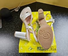 Ladies sandals