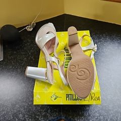 Ladies sandals