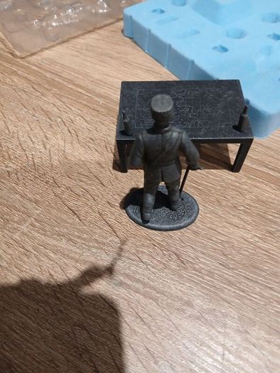Atlas Editions 1/32 General And Map Table