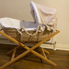 mamas & papas moses basket with stand