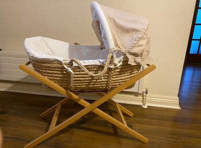 mamas & papas moses basket with stand