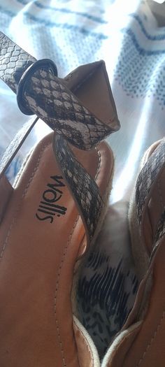 Ladies shoes