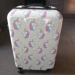 hard shell suitcase