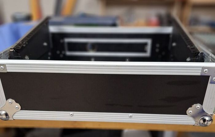Citronic 8u x 2u Flight case