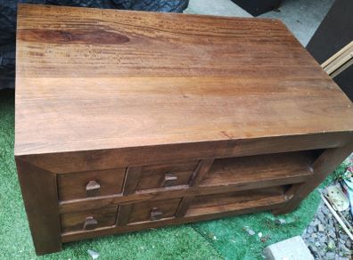 Wooden tv stand (26256)