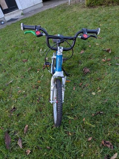 Woom 3 with kickstand, great condition