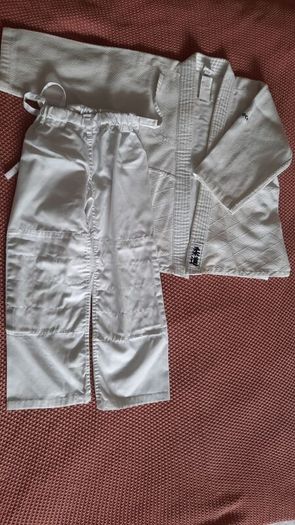Kids martial arts suit kimono with belt if needed